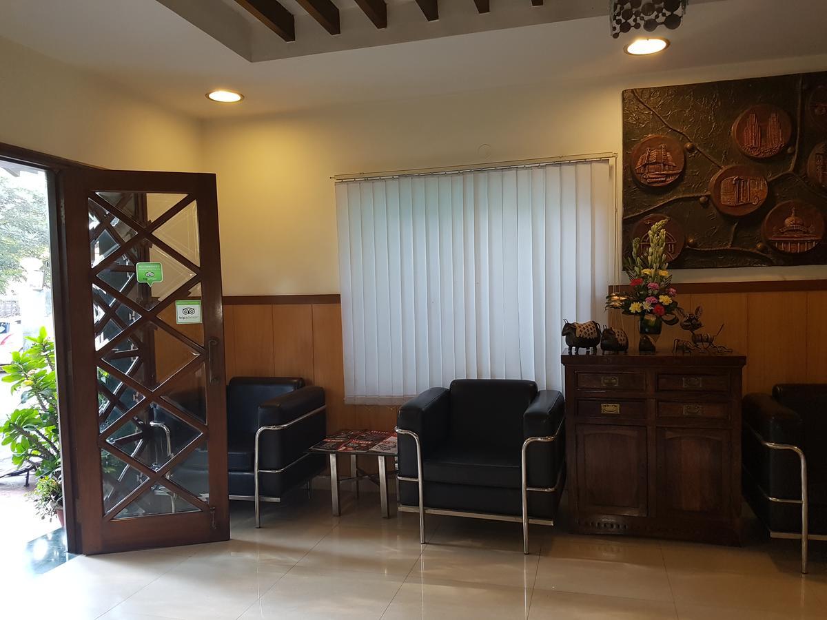 Trinity Suits Bangalore Exterior photo